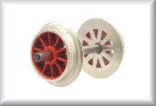 Speichenrad, wie 4.3, Zinkdruckguss Nickel mit Kupfer, rot lackiert (Schlepptenderradsatz), Preis pro Achse.

